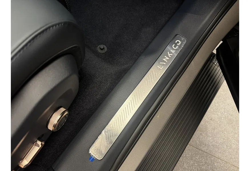 Lynk & Co 900 2.0 AT 4WD (884 л.с.) Ultra Белый в АВИЛОН. Слайд №10