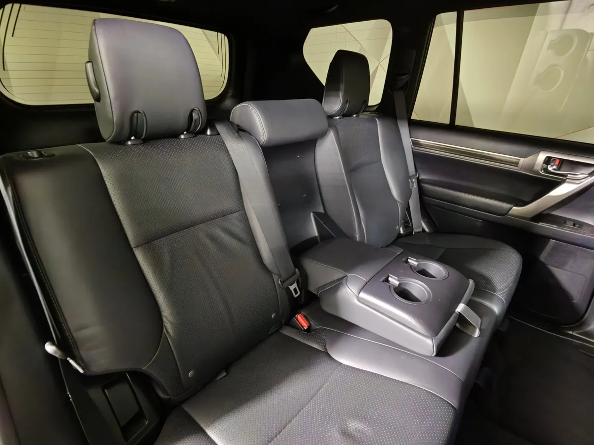 Lexus GX 460 AT AWD (5 мест) (296 л.с.) Белый в АВИЛОН. Слайд №17