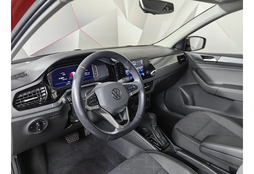 Volkswagen Polo 1.6 MPI AT (110 л.с.) Status + Зимний + Комфорт + Мультимедиа Красный в АВИЛОН. Слайд №19