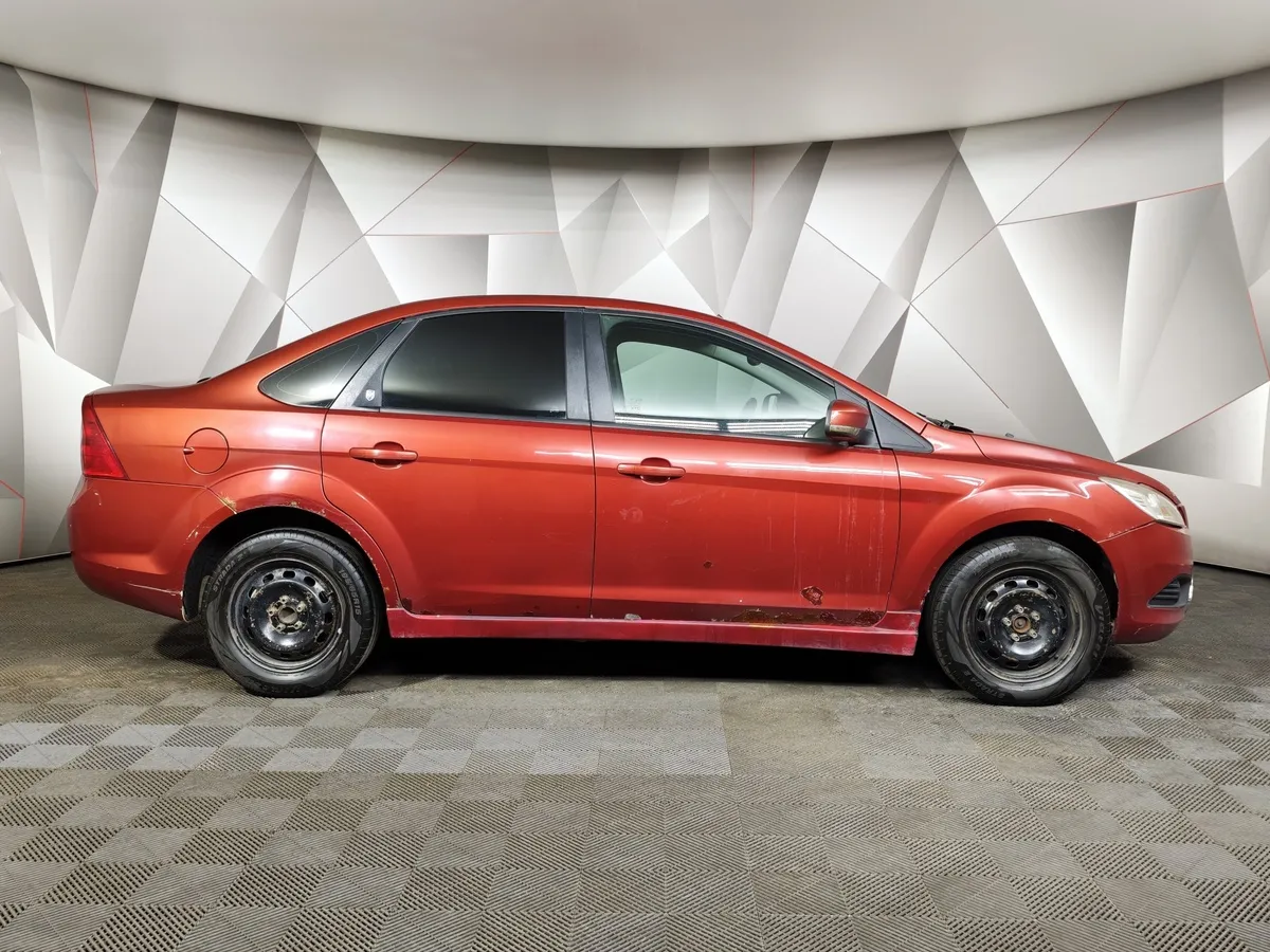 Ford Focus 1.6 MT (116 л.с.) Ghia Оранжевый в АВИЛОН. Слайд №5