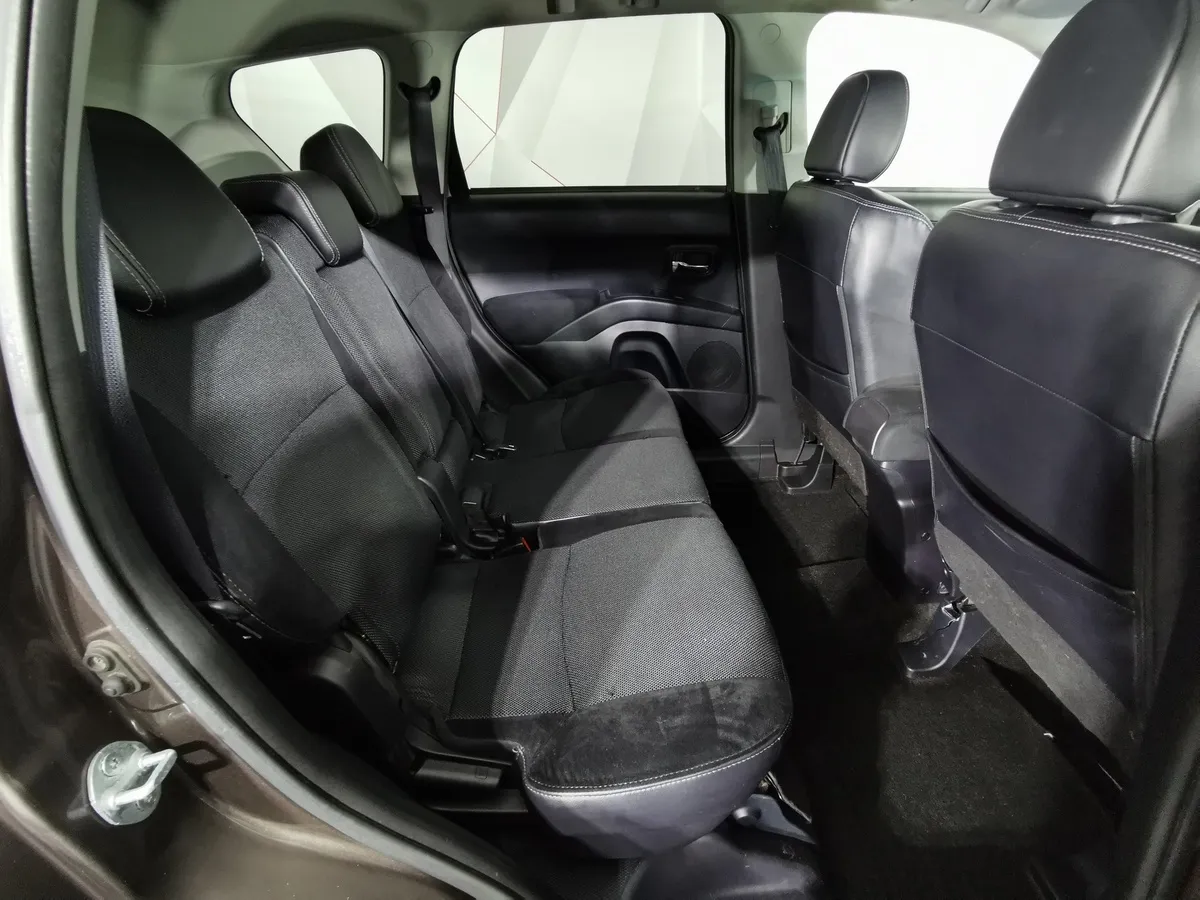 Peugeot 4007 2.4 CVT 4x4 (170 л.с.) Коричневый в АВИЛОН. Слайд №15
