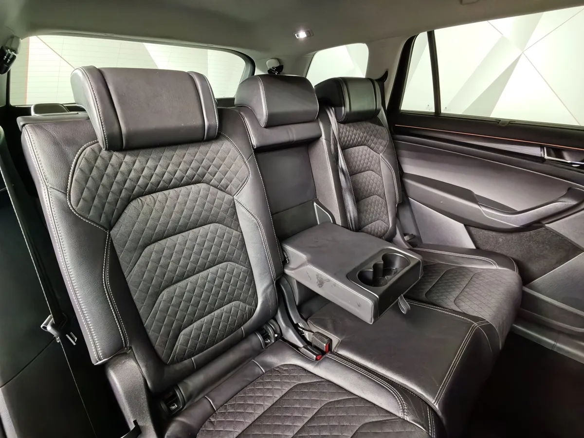 Skoda Kodiaq 2.0 TSI DSG 4X4 (180 л.с.) Черный в АВИЛОН. Слайд №16
