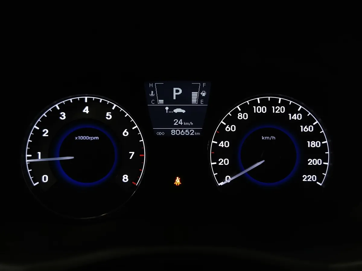 Hyundai Solaris 1.6 AT (123 л.с.) Comfort Серый в АВИЛОН. Слайд №17