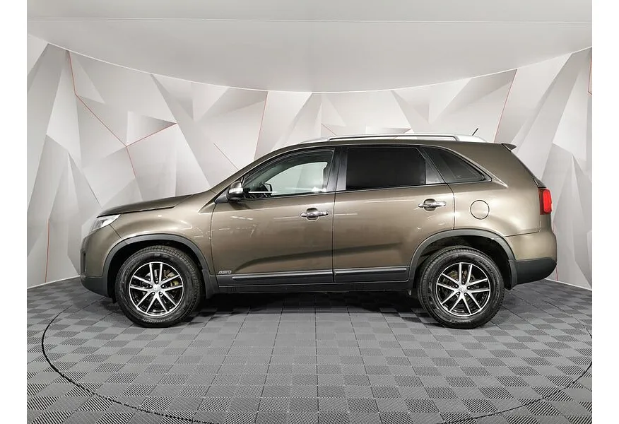 Kia Sorento 2.4 AT 4WD (175 л.с.) Premium Бежевый в АВИЛОН. Слайд №3