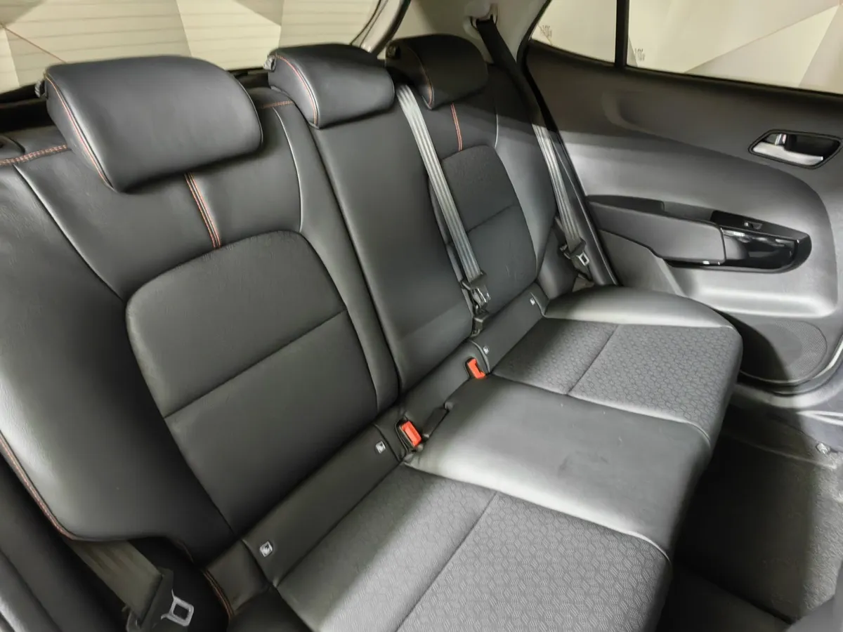 Kia Picanto 1.0 MPI MT (67 л.с.) GT Line Белый в АВИЛОН. Слайд №16