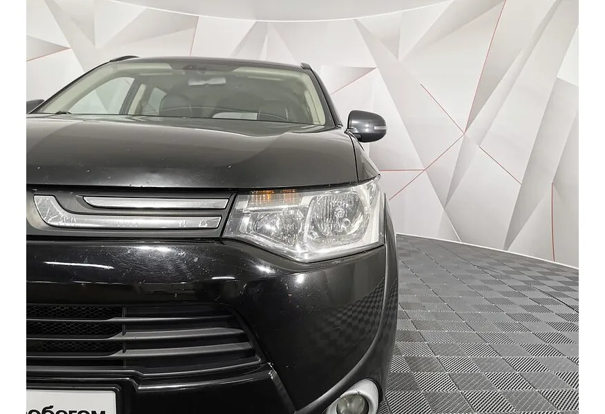 Mitsubishi Outlander 2.4 CVT 4WD (167 л.с.) Черный в АВИЛОН. Слайд №10