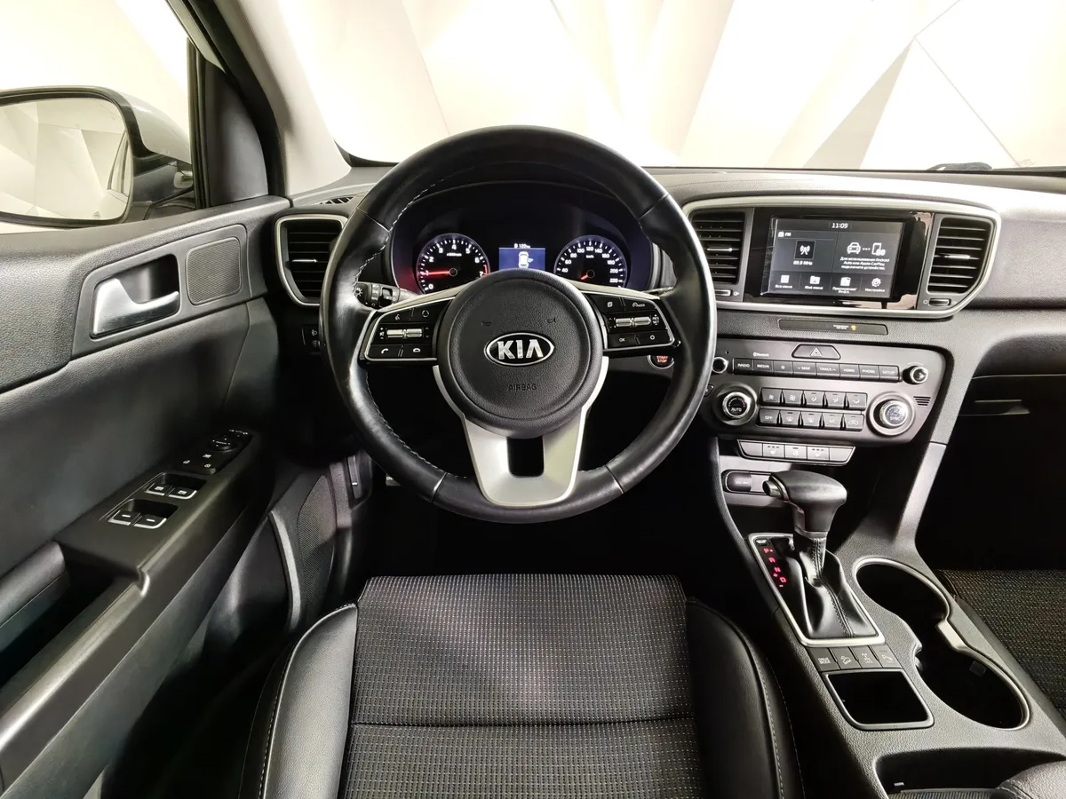 Kia Sportage 2.4 AT 4WD (184 л.с.) Luxe UEFA Белый в АВИЛОН. Слайд №20