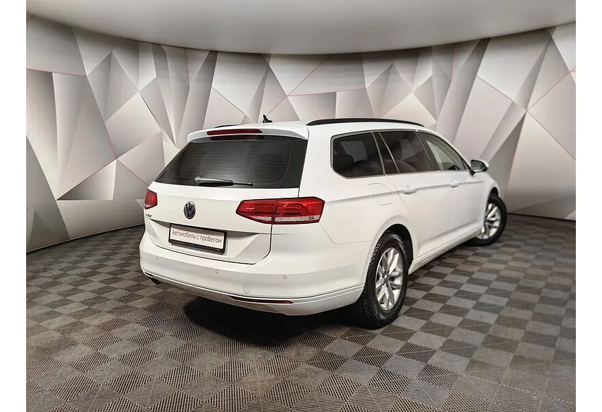 Volkswagen Passat 1.8 TSI DSG (180 л.с.) Comfortline Белый в АВИЛОН. Слайд №2