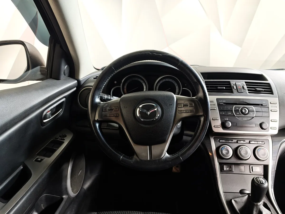 Mazda 6 2.5 MT (170 л.с.) Красный в АВИЛОН. Слайд №17