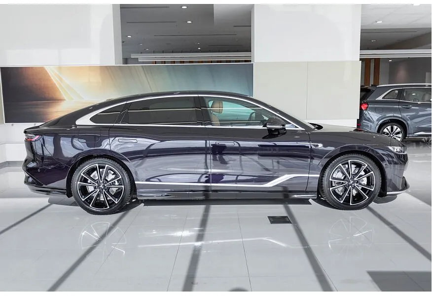 Voyah Passion 1.5 AT AWD (530 л.с.) Executive Фиолетовый в АВИЛОН. Слайд №3