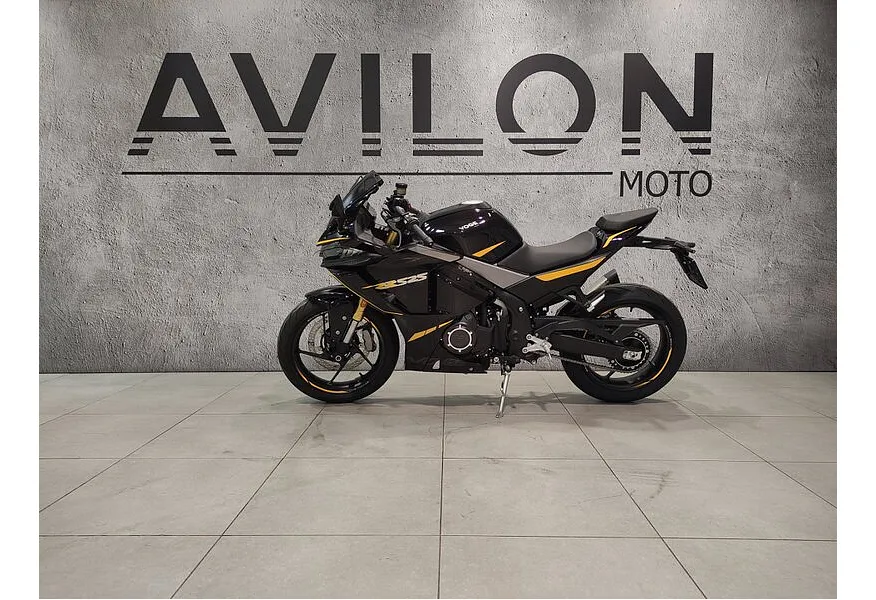 LIVE. Слайд №3