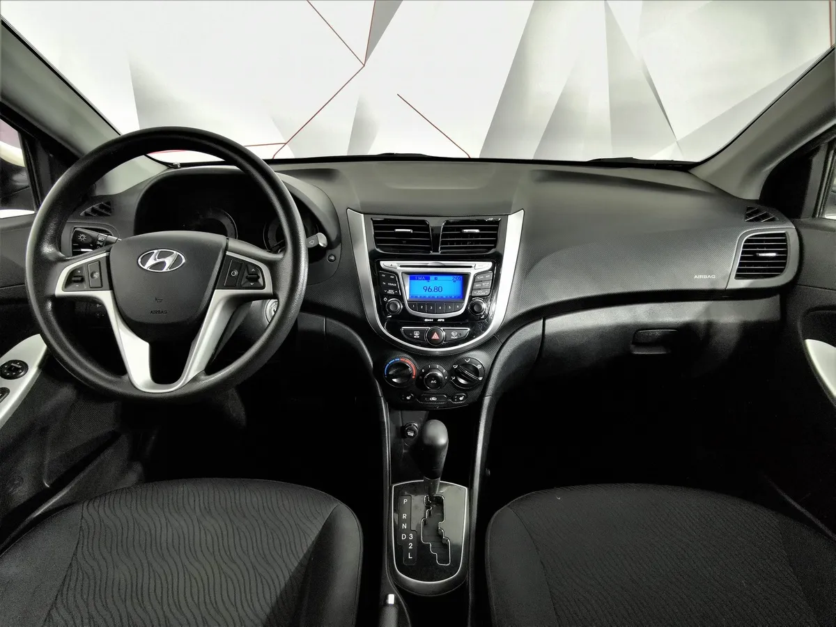 Hyundai Solaris 1.6 AT (123 л.с.) Comfort Серый в АВИЛОН. Слайд №13