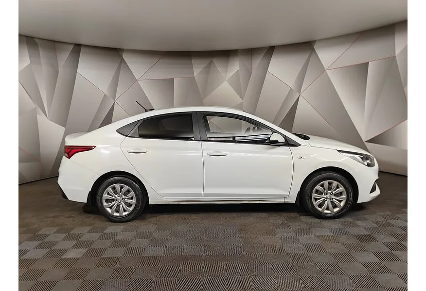 АВИЛОН - Hyundai Solaris 1.4 AT (100 л.с.) Comfort Белый - slide 3
