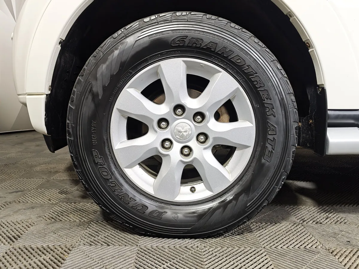 Mitsubishi Pajero 3.0 AT AWD (174 л.с.) Ultimate S46 Белый в АВИЛОН. Слайд №9