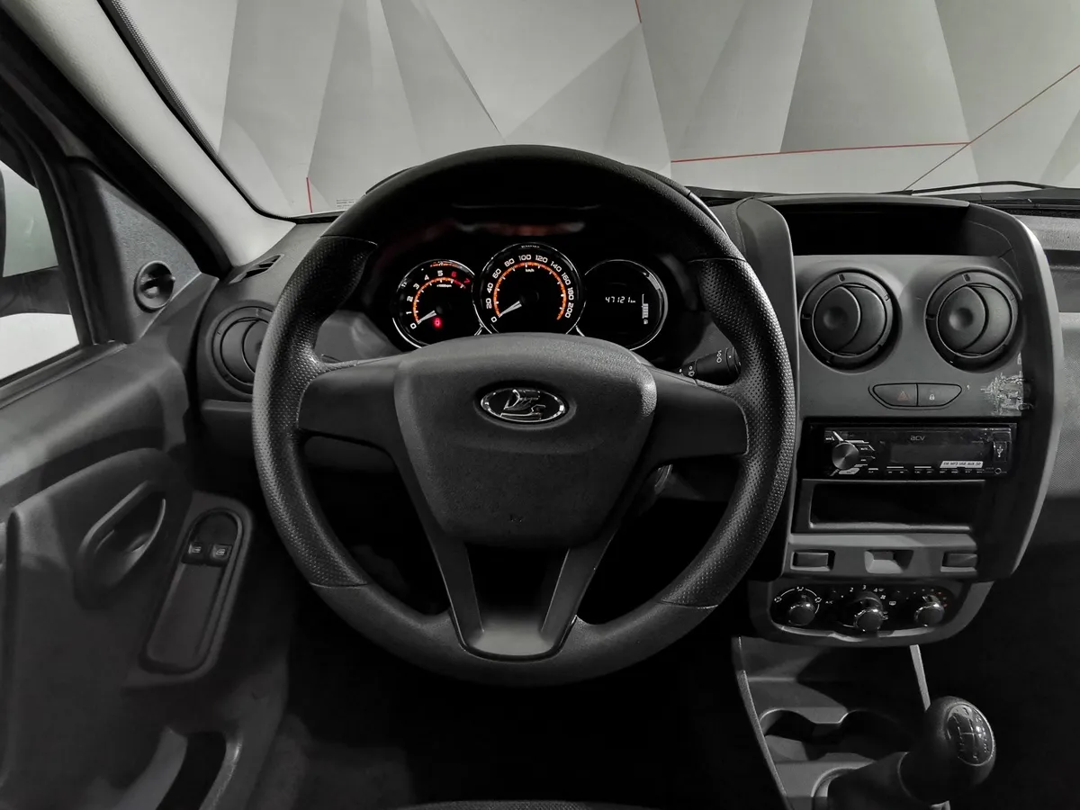 ВАЗ (Lada) Largus 1.6 MT 8 кл (5 мест) (87 л.с.) Белый в АВИЛОН. Слайд №17