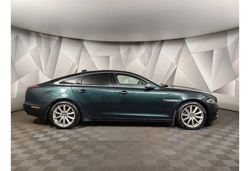 АВИЛОН - Jaguar XJ 3.0 AT AWD SWB (340 л.с.) Зеленый - slide 3