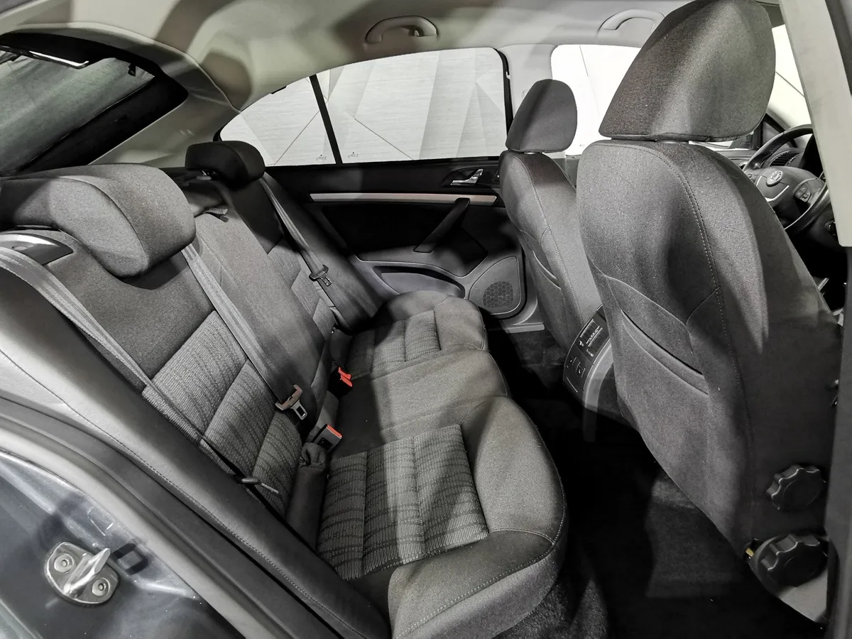 Skoda Octavia 1.8 TSI AT (152 л.с.) Серый в АВИЛОН. Слайд №17