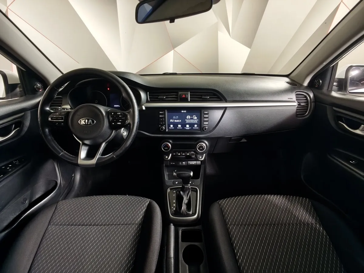 Kia Rio 1.6 AT (123 л.с.) Белый в АВИЛОН. Слайд №14