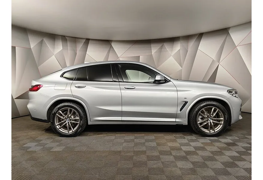 LIVE. Слайд №3