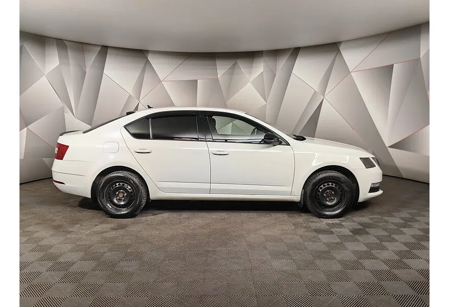 Skoda Octavia 1.6 AT (110 л.с.) Белый в АВИЛОН. Слайд №6