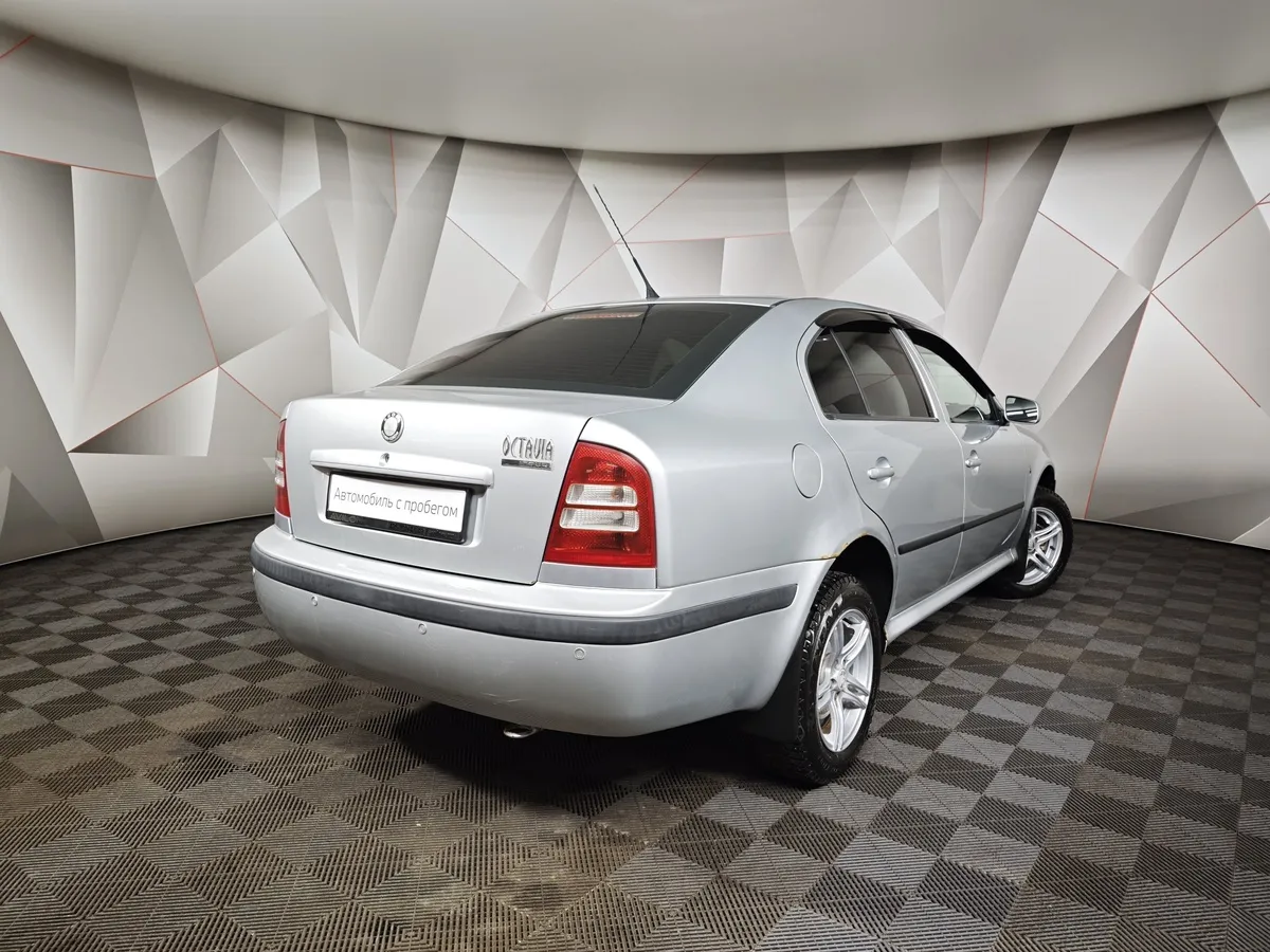 Skoda Octavia 1.4 MT (75 л.с.) Серебристый в АВИЛОН. Слайд №2