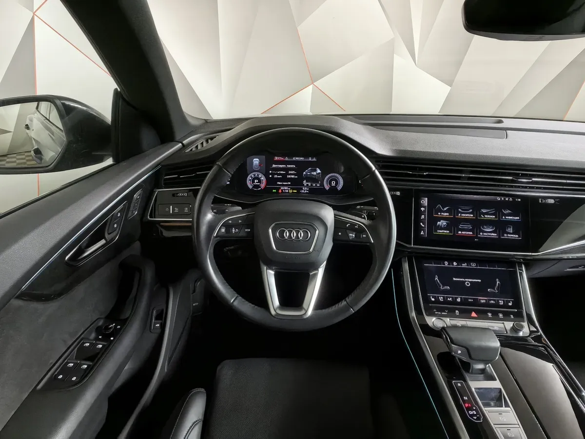 Audi Q8 55 TFSI Tiptronic quattro (340 л.с.) Синий в АВИЛОН. Слайд №19
