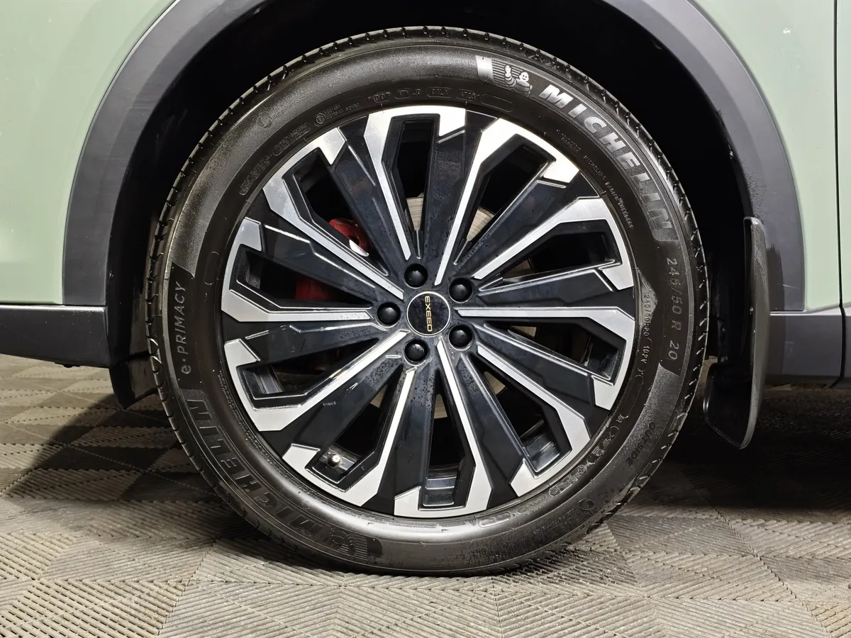 EXEED RX 2.0T DCT 4WD (249 л.с.) Platinum Зеленый в АВИЛОН. Слайд №10