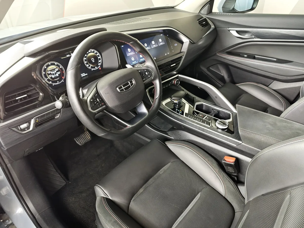 Geely Tugella 2.0 AT AWD (238 л.с.) Flagship Серый в АВИЛОН. Слайд №18