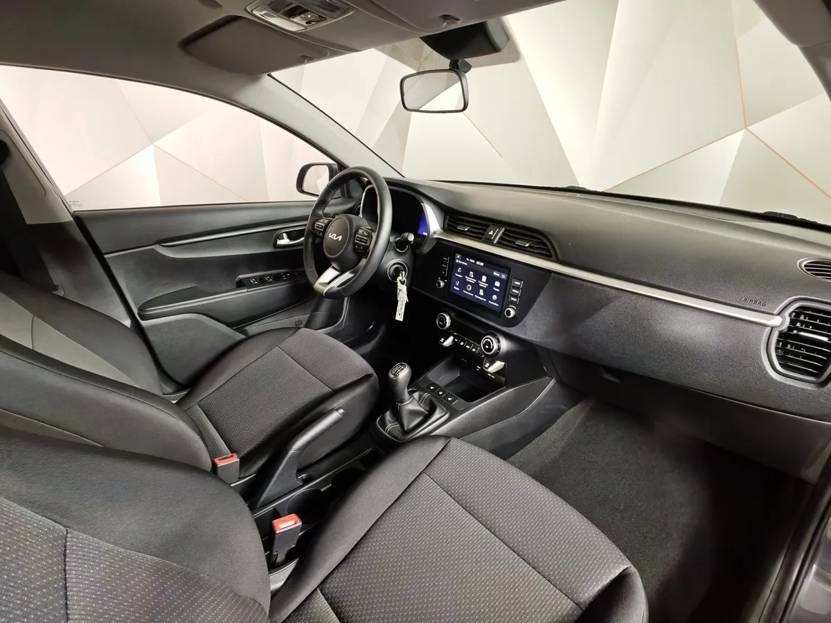 Solaris KRX 1.6 MT (123 л.с.) Luxe Серый в АВИЛОН. Слайд №13