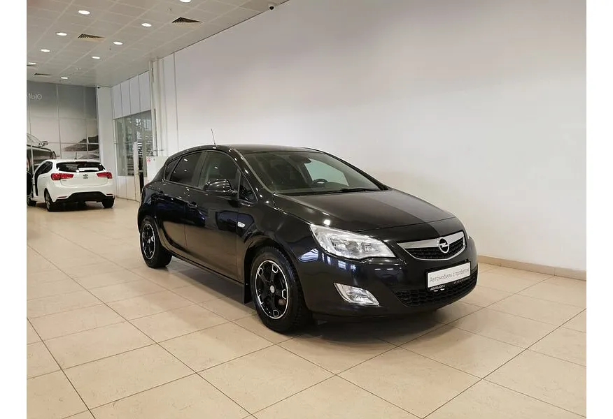 Opel Astra 1.6 MT (115 л.с.) Черный в АВИЛОН. Слайд №3