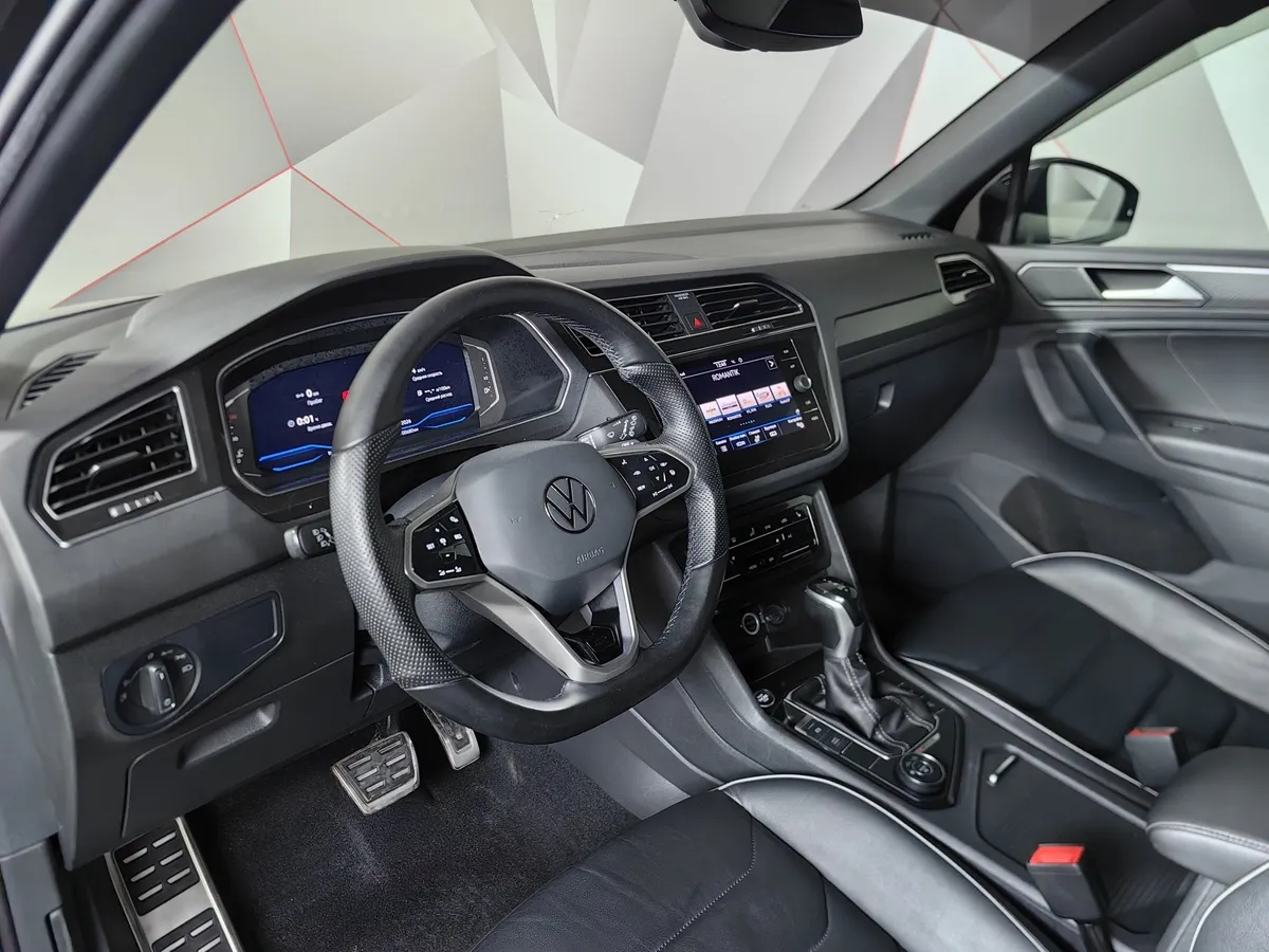 Volkswagen Tiguan 2.0 TSI 4Motion DSG (220 л.с.) Sportline Черный в АВИЛОН. Слайд №19