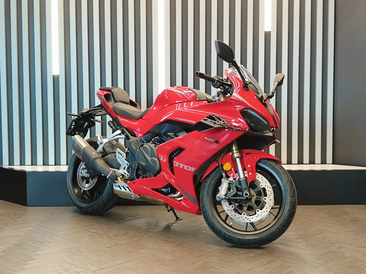 QJMOTOR SRK 800 RR 778 см³ (95 л.с.) 778 Красный в АВИЛОН. Слайд №2