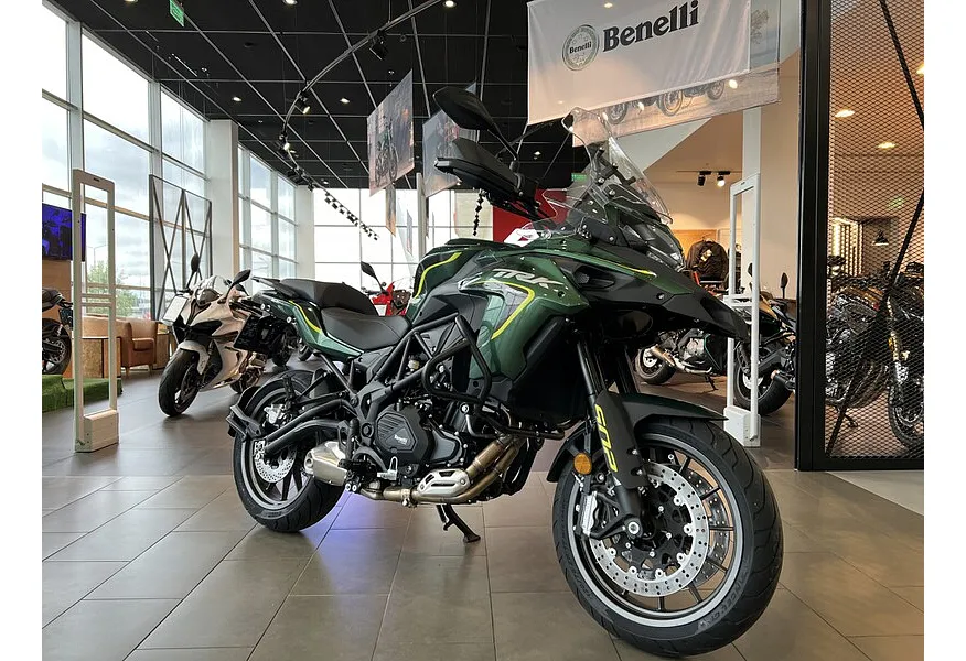 Benelli TRK 502 500 см³ (48 л.с.) 500 Зеленый в АВИЛОН. Слайд №2