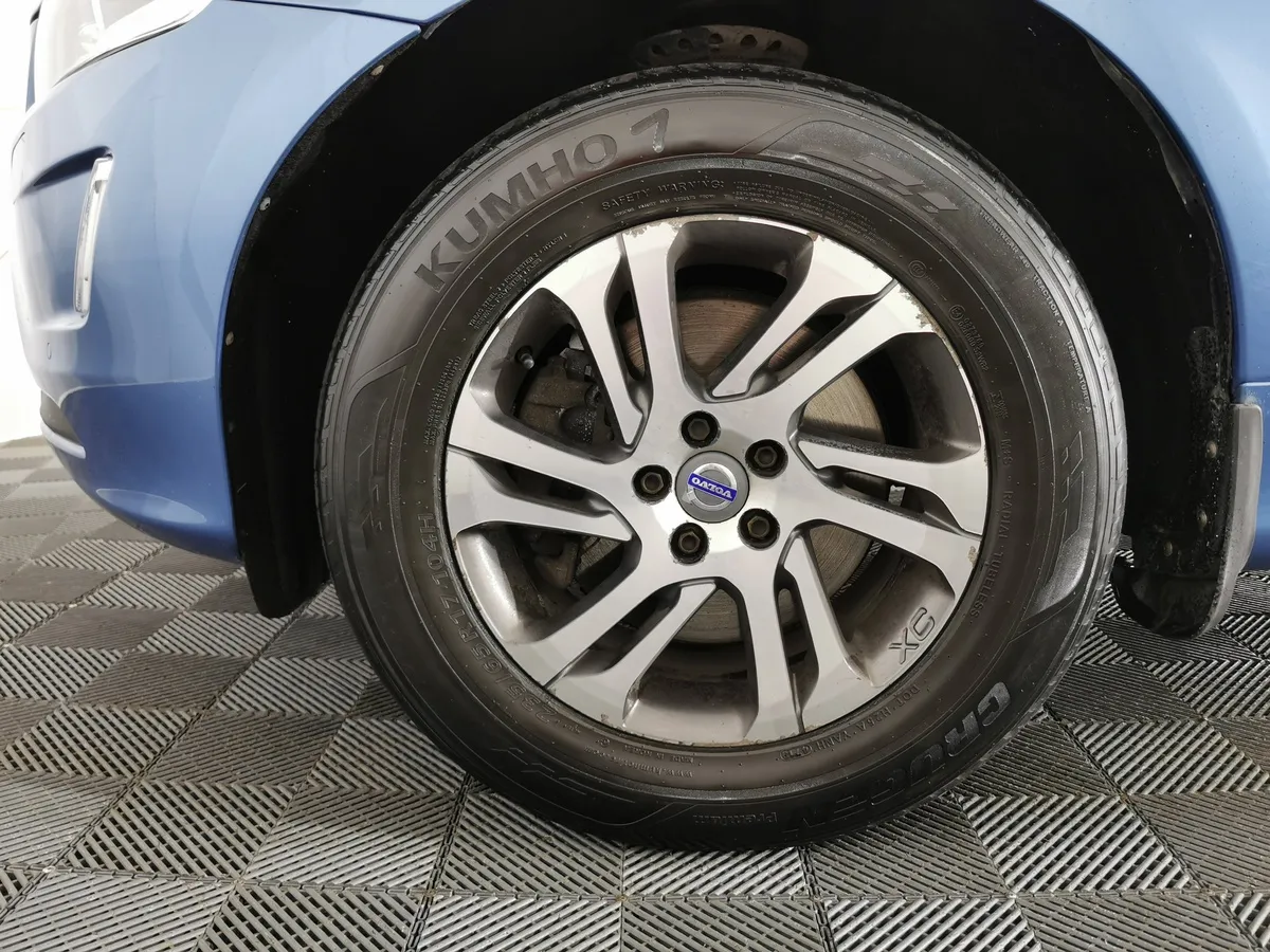 Volvo XC60 2.4 D4 Geartronic AWD (181 л.с.) Голубой в АВИЛОН. Слайд №9