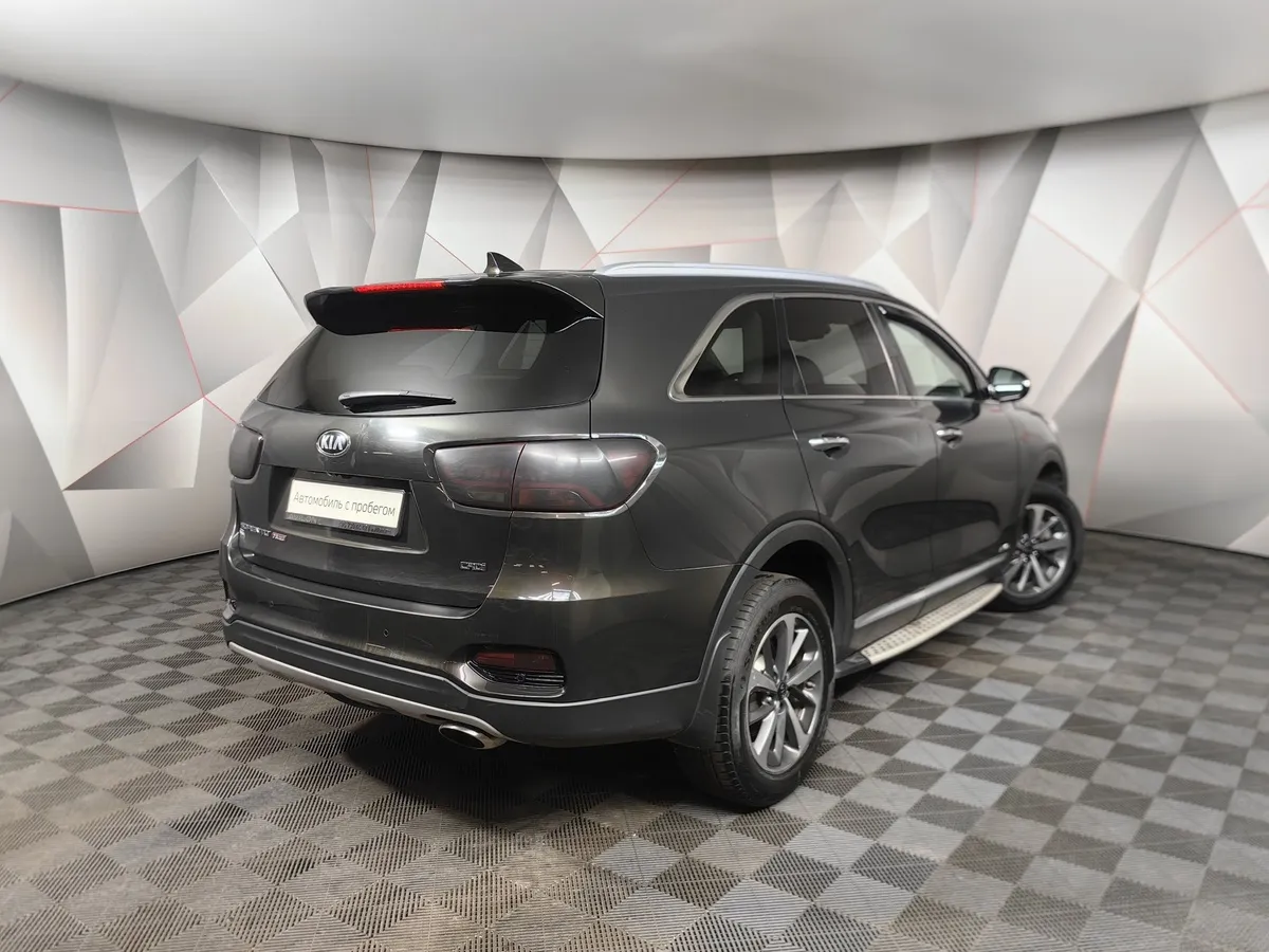 Kia Sorento 2.2 D AT AWD (5 мест) (200 л.с.) Prestige Коричневый в АВИЛОН. Слайд №2