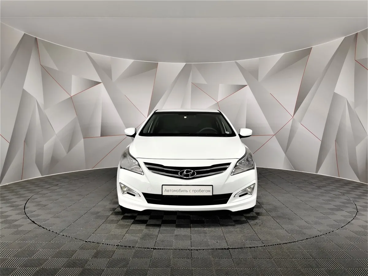 Hyundai Solaris 1.6 MT (123 л.с.) Белый в АВИЛОН. Слайд №7