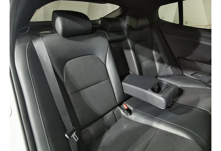 АВИЛОН - Kia Stinger 2.0 AT (247 л.с.) Comfort Белый - slide 12
