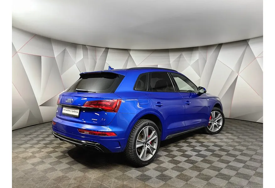 Audi Q5 2.0 TFSI S tronic quattro (249 л.с.) Sport Синий в АВИЛОН. Слайд №2