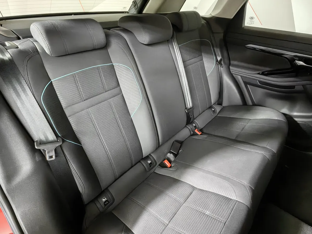 Land Rover Range Rover Evoque 2.2 TD4 AT (150 л.с.) Красный в АВИЛОН. Слайд №17