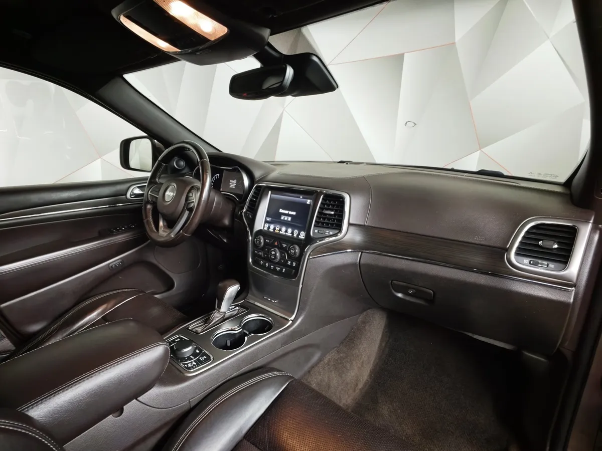 Jeep Grand Cherokee 3.6 AT AWD (286 л.с.) Overland Коричневый в АВИЛОН. Слайд №12