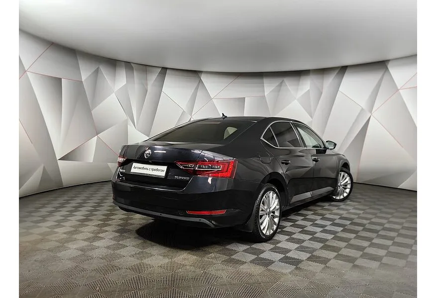 Skoda Superb 1.8 TSI DSG (180 л.с.) Черный в АВИЛОН. Слайд №2