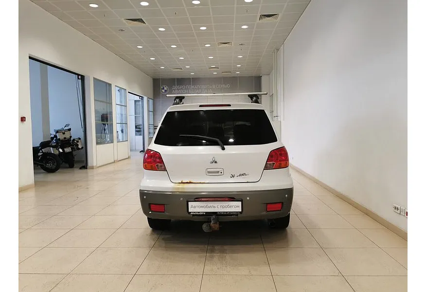 Mitsubishi Outlander 2.4 AT 4WD (160 л.с.) Белый в АВИЛОН. Слайд №8