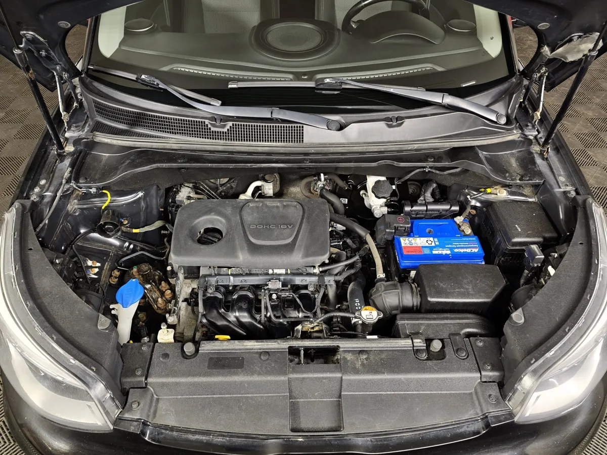 Kia Soul 1.6 CRDi AT (128 л.с.) Черный в АВИЛОН. Слайд №11