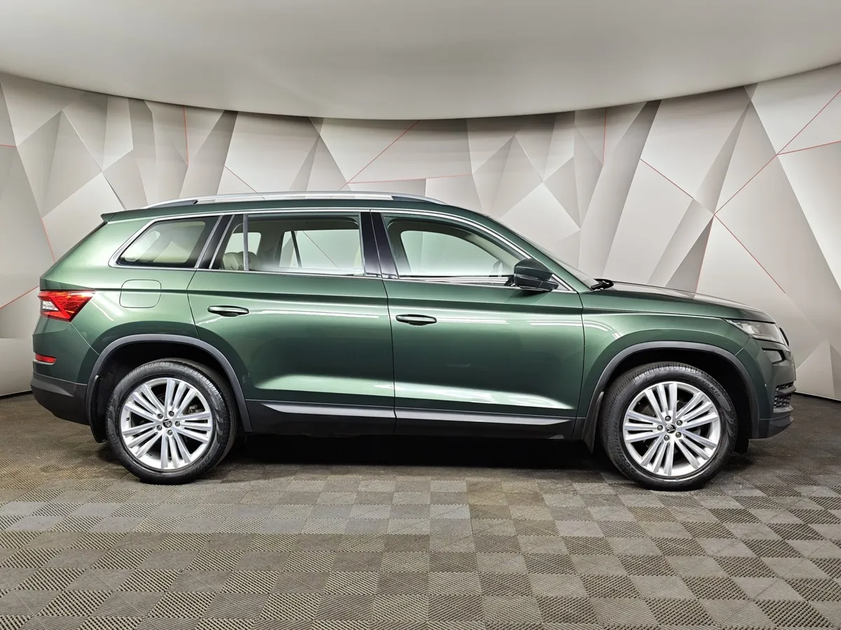 Skoda Kodiaq 1.4 TSI DSG 4X4 (150 л.с.) Зеленый в АВИЛОН. Слайд №6