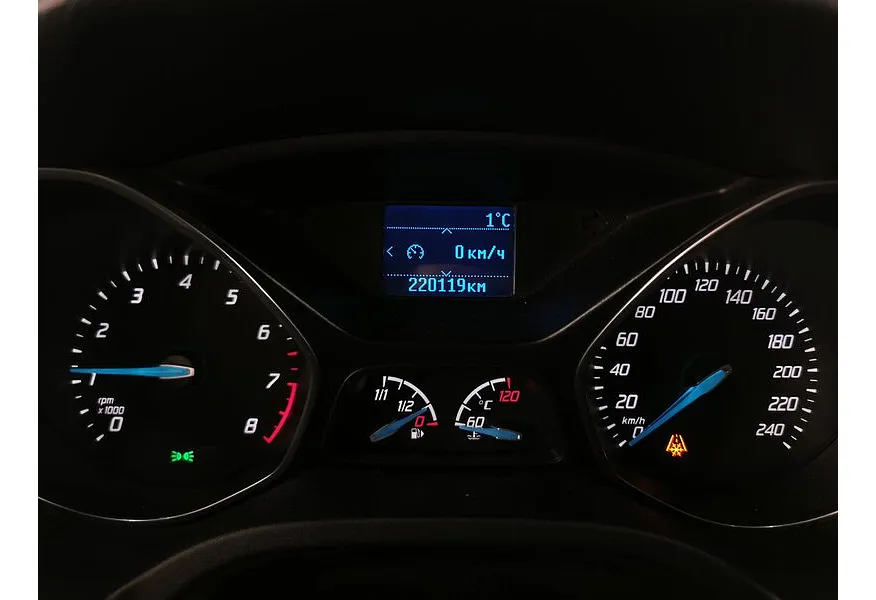 Ford Focus 1.6 Ti-VCT MT (125 л.с.) Titanium Синий в АВИЛОН. Слайд №16 Ford Focus 1.6 Ti-VCT MT (125 л.с.) Titanium Синий в АВИЛОН. Слайд №16