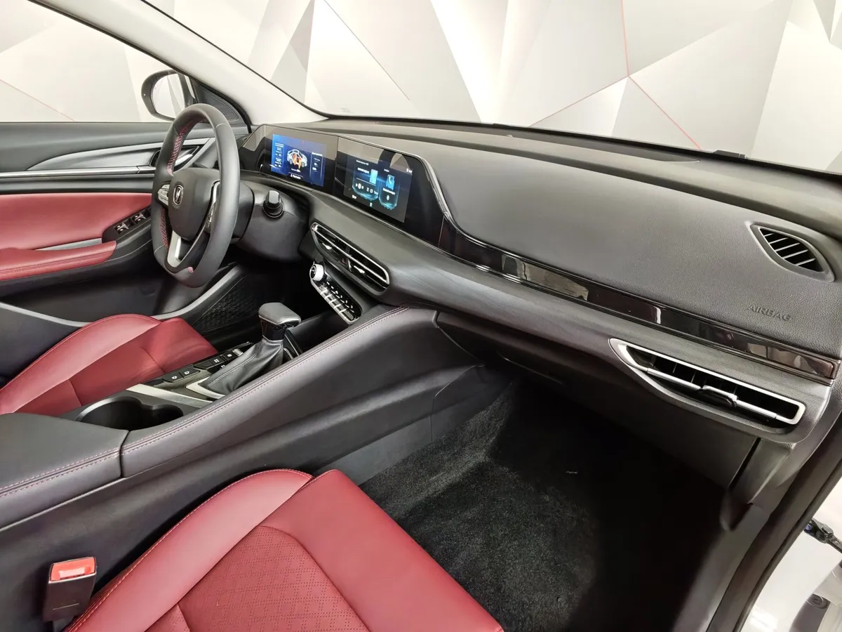 Changan Eado Plus 1.4 TGDI 7DSG 2WD (150 л.с.) Tech Белый в АВИЛОН. Слайд №13