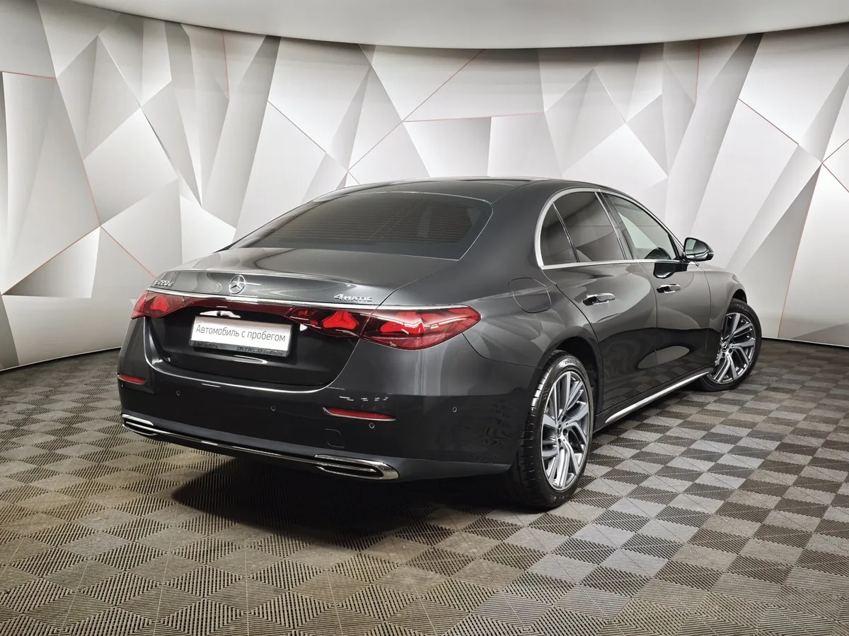 Mercedes-Benz E-Класс E 220 d 4MATIC (197 л.с.) Серый в АВИЛОН. Слайд №2