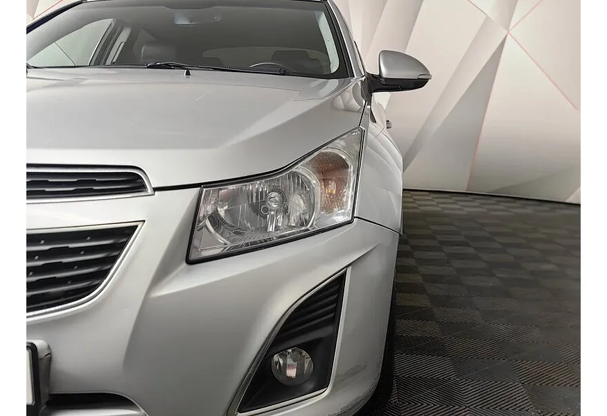 Chevrolet Cruze 1.4 Turbo AT (140 л.с.) Серебристый в АВИЛОН. Слайд №10