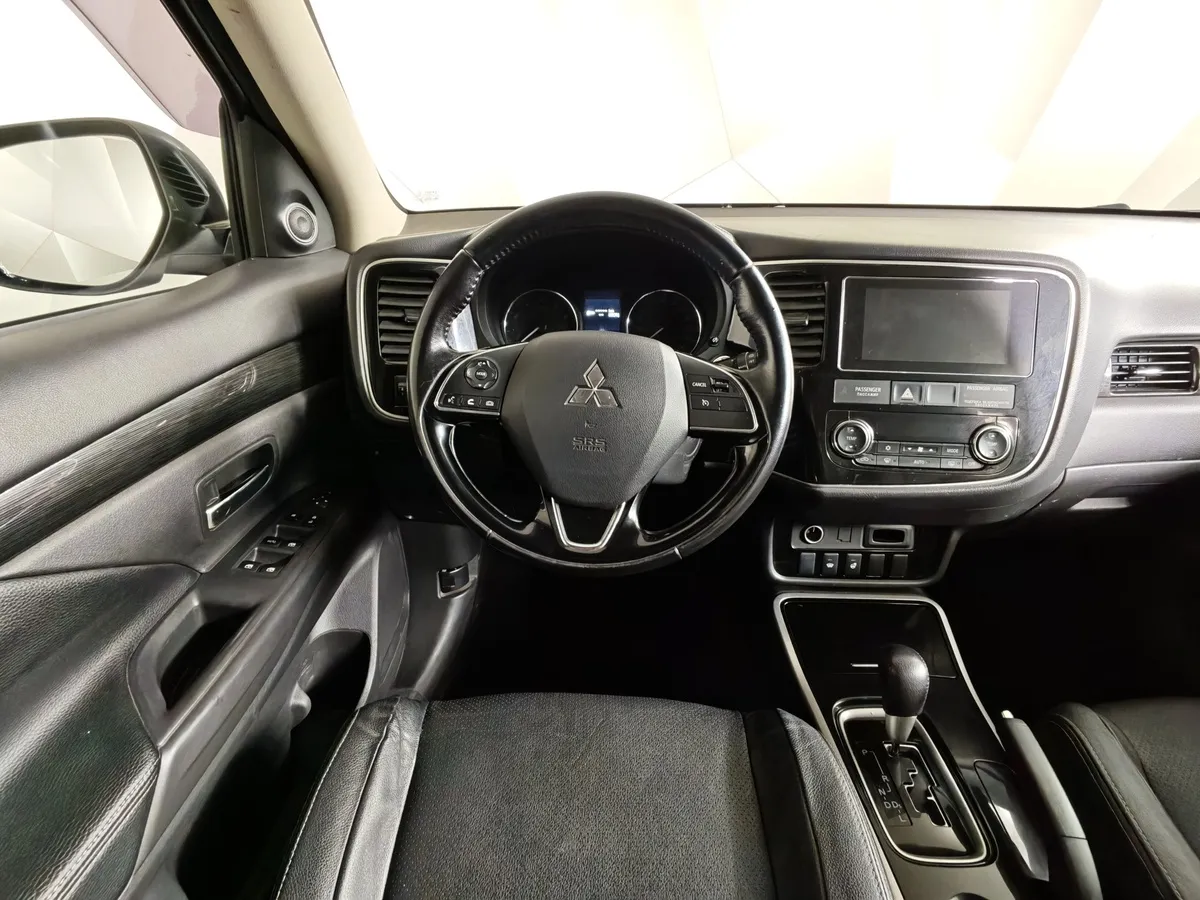 Mitsubishi Outlander 2.0 MIVEC CVT 4WD (146 л.с.) Intense Plus Серебристый в АВИЛОН. Слайд №19