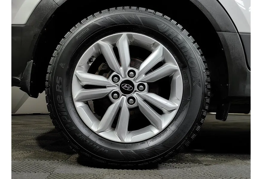 Hyundai Creta 2.0 AT AWD (149 л.с.) Travel Серебристый в АВИЛОН. Слайд №9